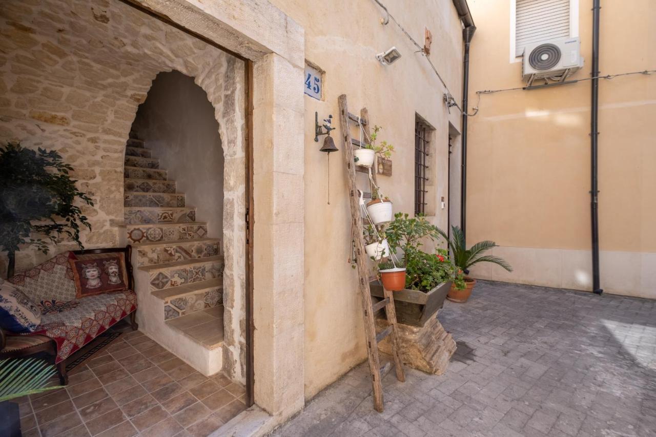 Si-Moutique Le Case Degli Avi Barocche, Con Terrazza Panoramica Modica Exterior foto